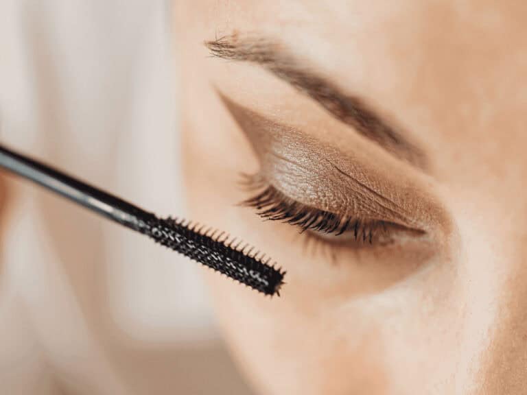 Eyelash Primer - Application, Benefit, Alternative & Removal