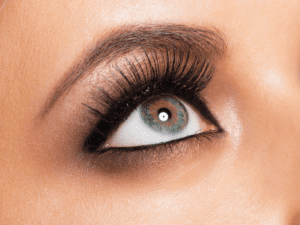 Kajal Makeup Guide (Application, Pros & Cons, Removal)