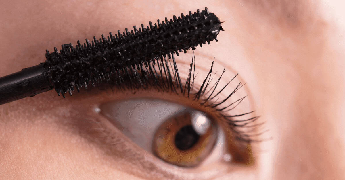 Know all clear mascara secret tips for those of you who have straight eyelashes.