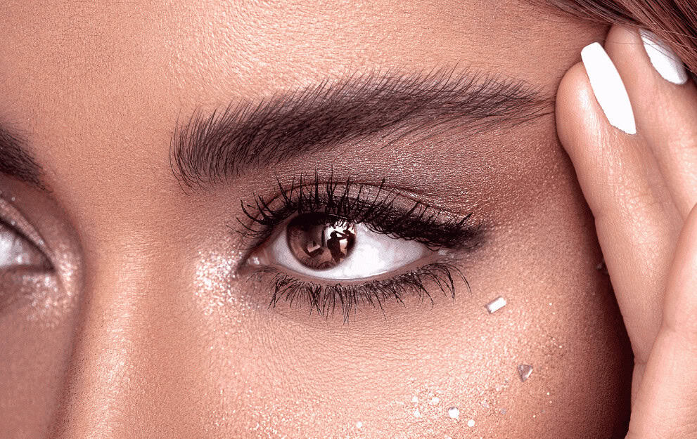 Expert Clear mascara tips for those who have tamed eyebrows.