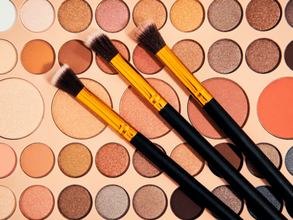 How To Make Eyeshadow 12 Easy & Natural Recipes