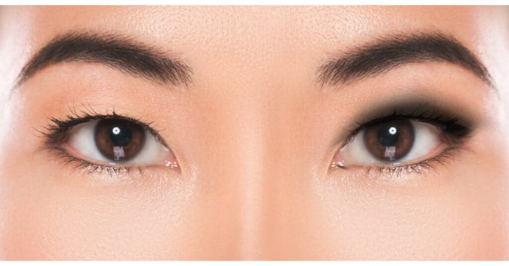 Learn all the secrets of mastering the application of Smokey Eyeliner on monolid shaped eyes.
