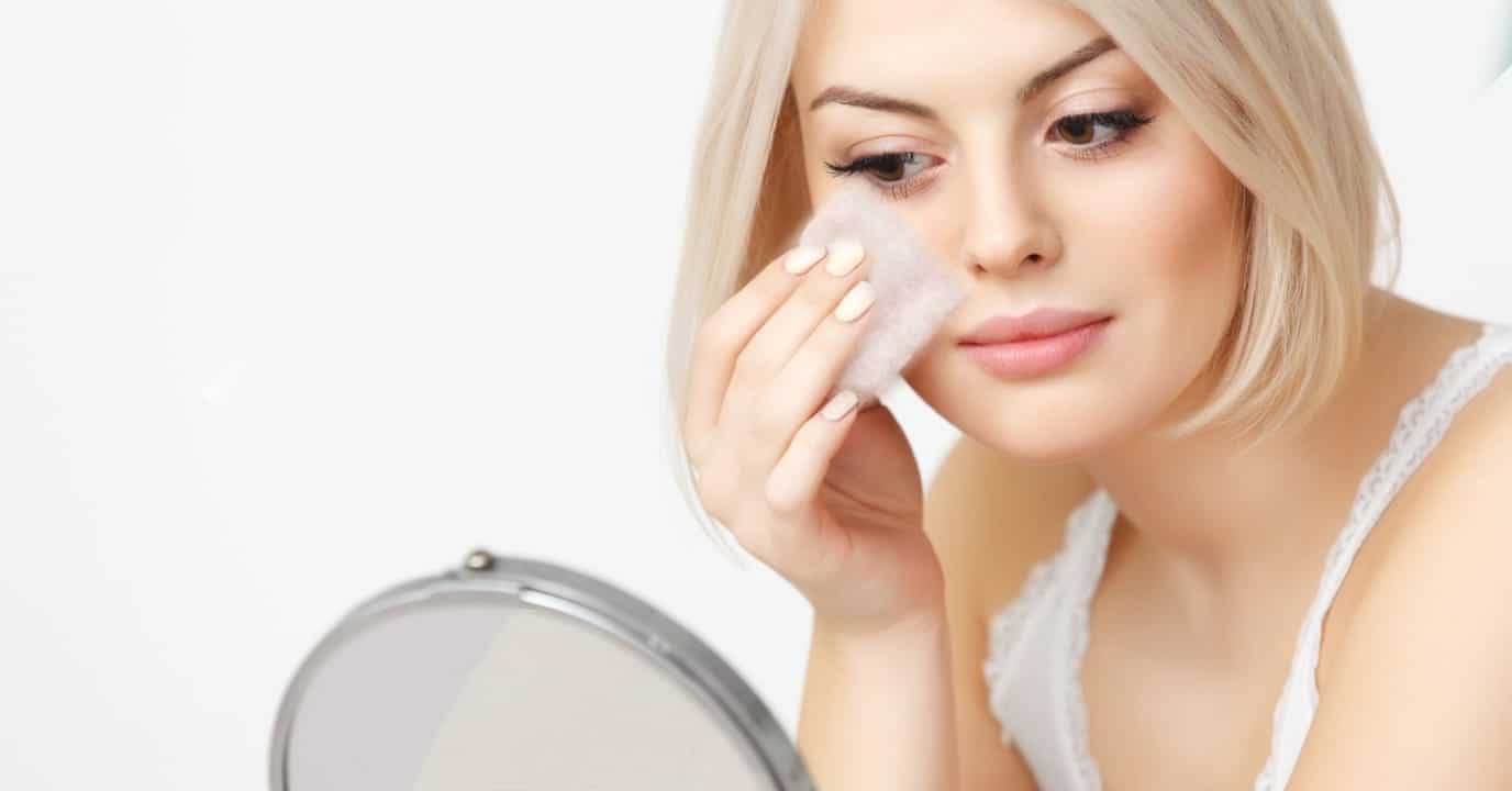 How To Keep Mascara From Smudging CHEAT SHEET Dappered Chic