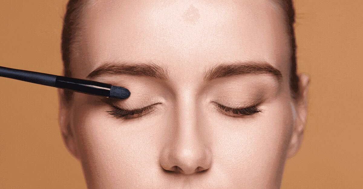Layering eyeshadow using a stiff brush helps to keep eyeshadow from creasing