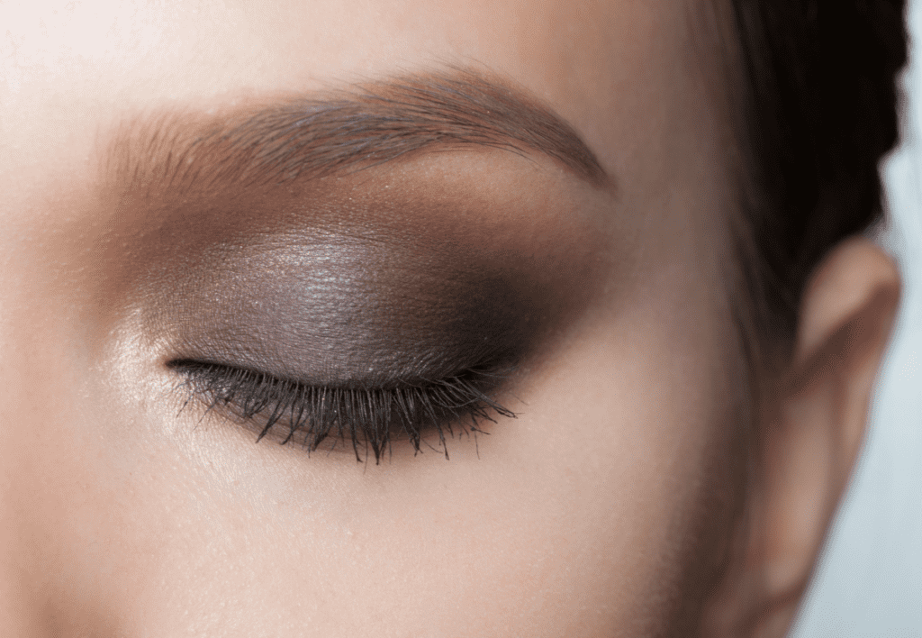 kajal Can be used to create a soft Glam smokey eye look