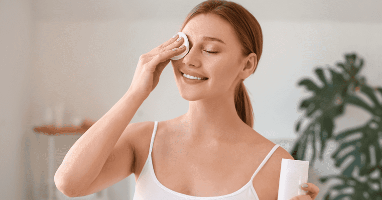 How to clean eyelash Extensions at home for optimal results Featured Photo How to Clean Eyelash Extensions at Home for Optimal Results