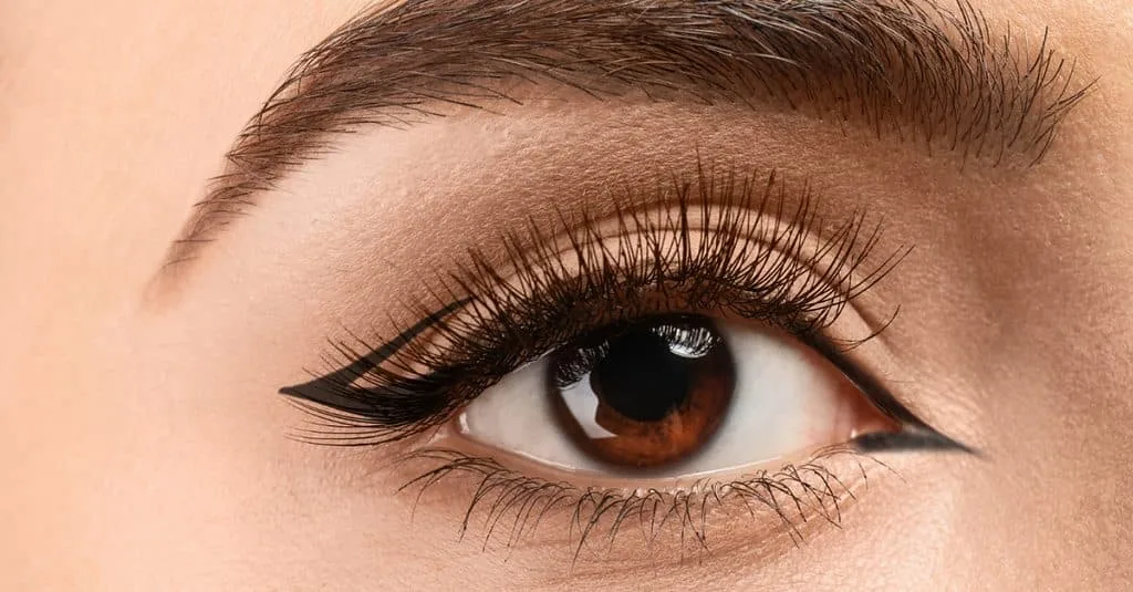 How To Do Fox Eyeliner on Downturned Shaped Eyes How To Do Fox Eyeliner on Downturned-Shaped Eyes