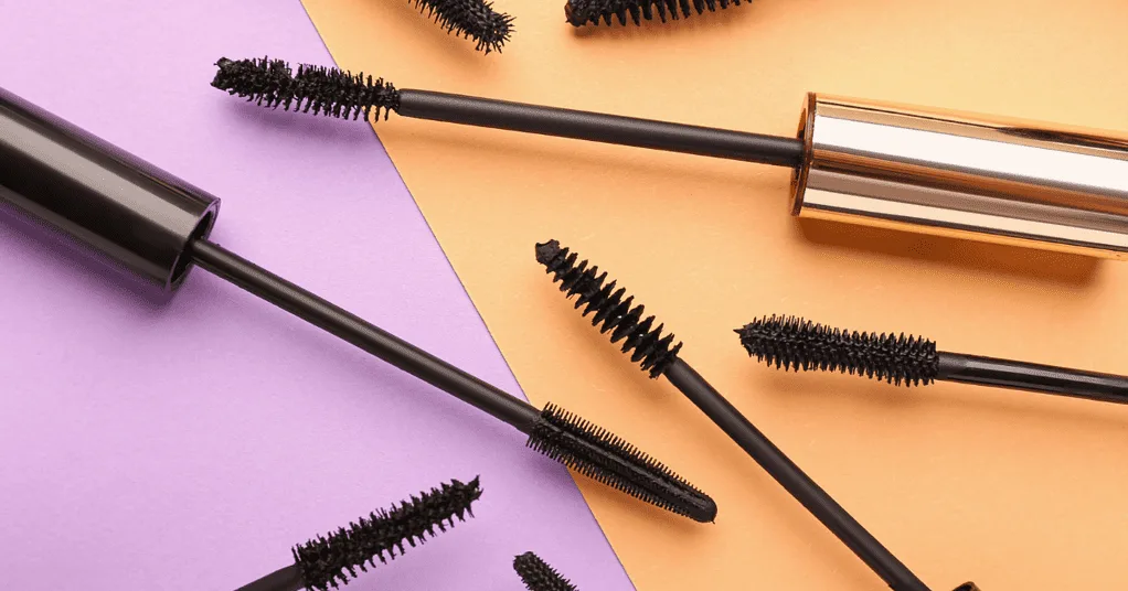 Mascara Wand Can be Used in Building the ideaal mascara Mascara Wand can be reused in building your own customized mascara.