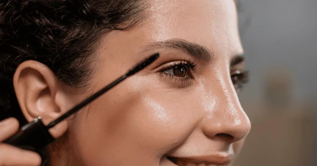 Mascara Wand Can be Used in Lash Hydration Mascara Wand can be reused for lash hydration