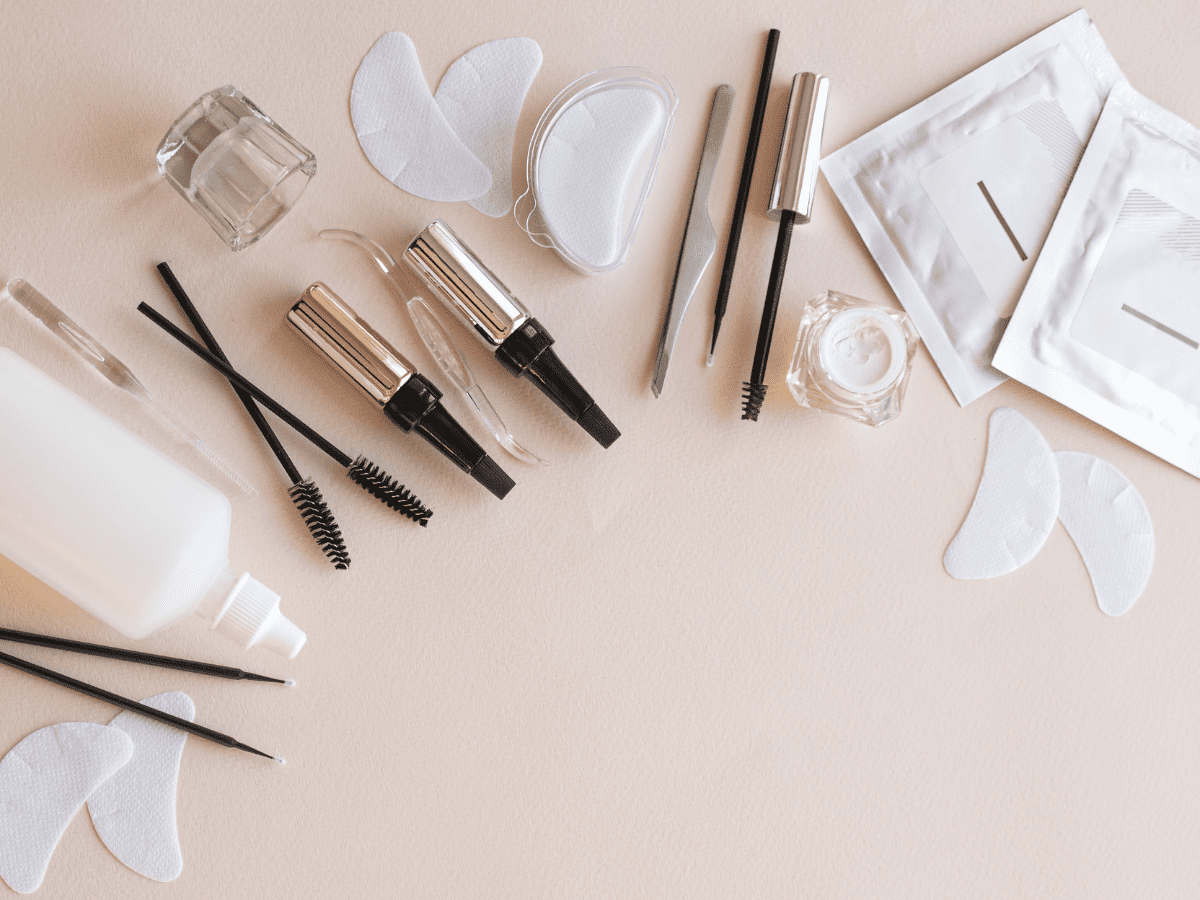 11 Types of Eyebrow Shaper Tools - Which One Is Right For You