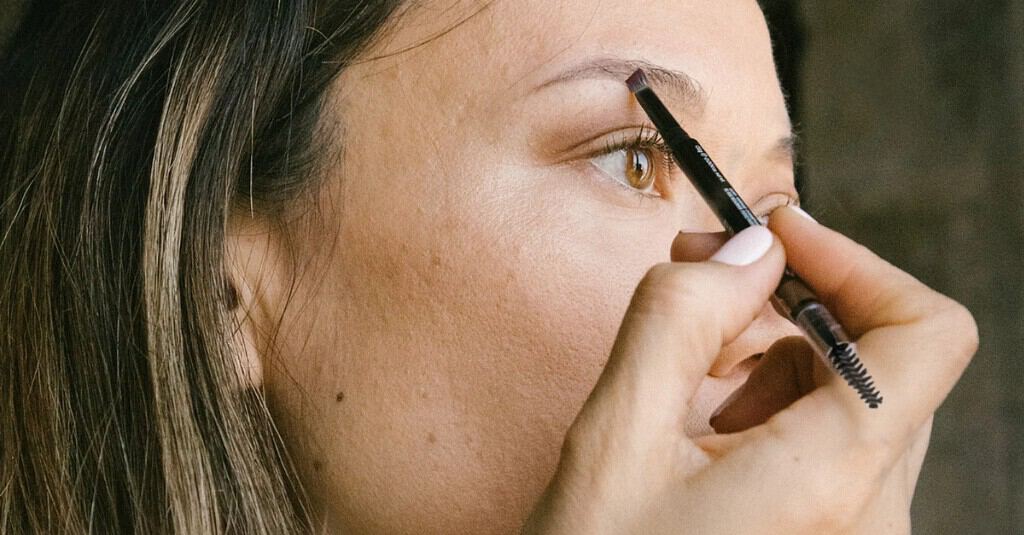 How To Brush Eyebrows Using A Dual-Ended Brush