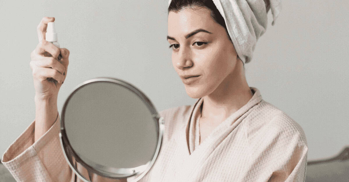 Flawless eye makeup, mascara application, beauty routine, makeup tools, eyelash enhancement, skincar, glamour, beauty essentials, skincare and makeup, eye beauty regimen.