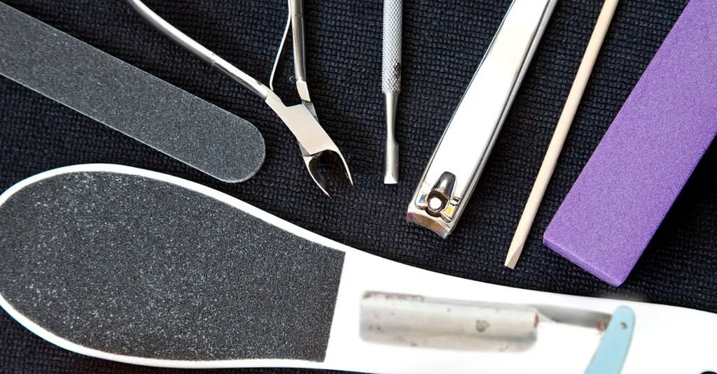 HOW TO SHARPEN EYEBROW RAZOR WITH EMERY BOARD Learn The right Way of HOW TO SHARPEN EYEBROW RAZOR WITH EMERY BOARD