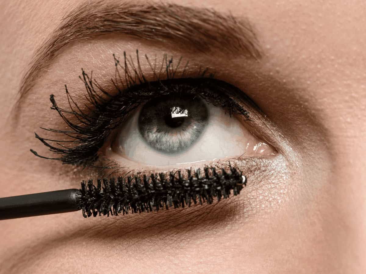 How To Unclump Mascara For Flawless Eyelashes